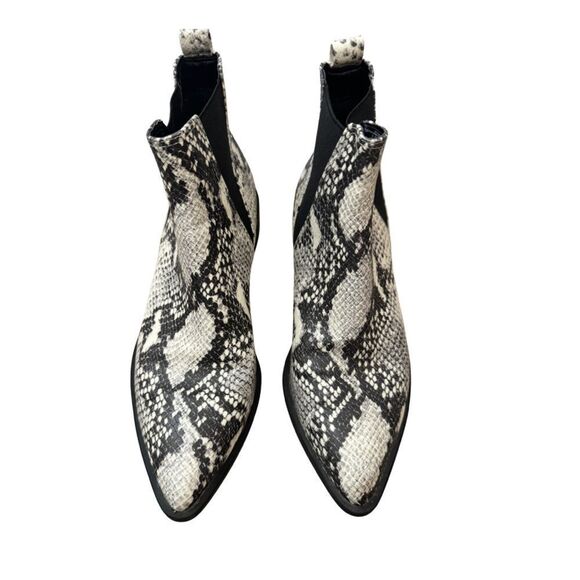 Steve Madden Jerry Chelsea Ankle Boots - Picture 2 of 8